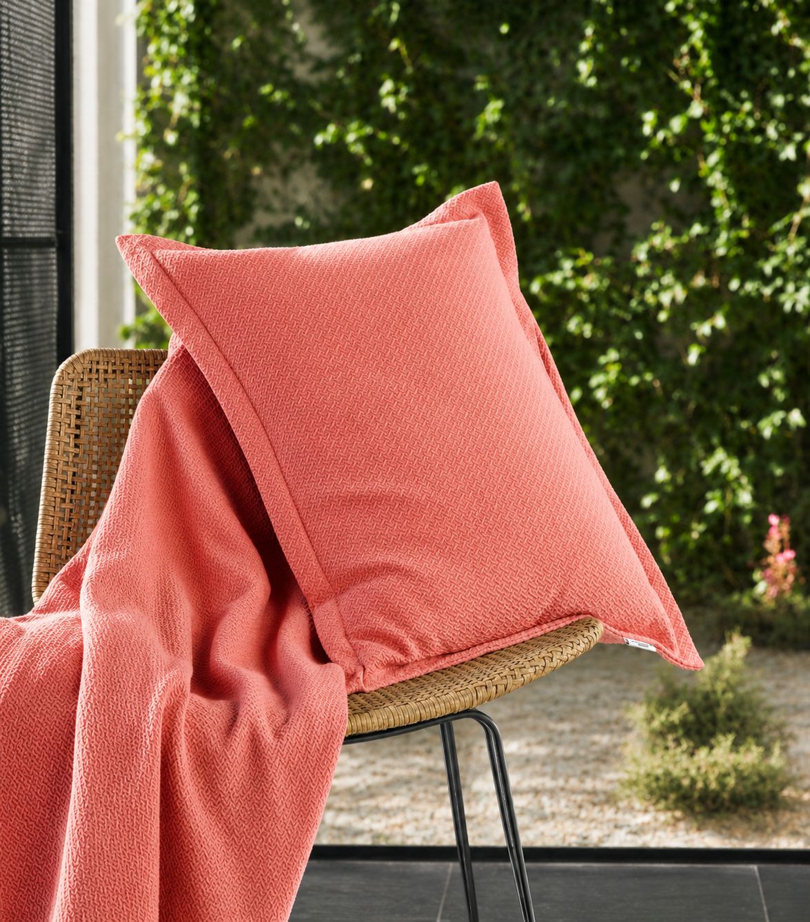 Bedspread, Clove Coral