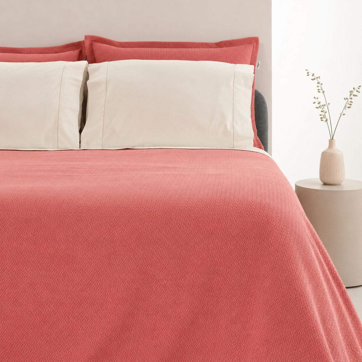 Bedspread, Clove Coral